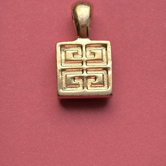 Glass Four Stone Givenchy Pendant Necklace - Picture 4 of 5